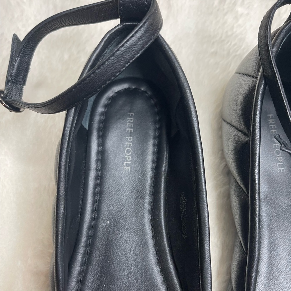 Free People On A Cloud Black Ballet Flats Sz 7 - Picture 2 of 6